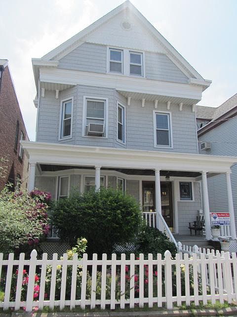 Victorian 3 family on Fulton St