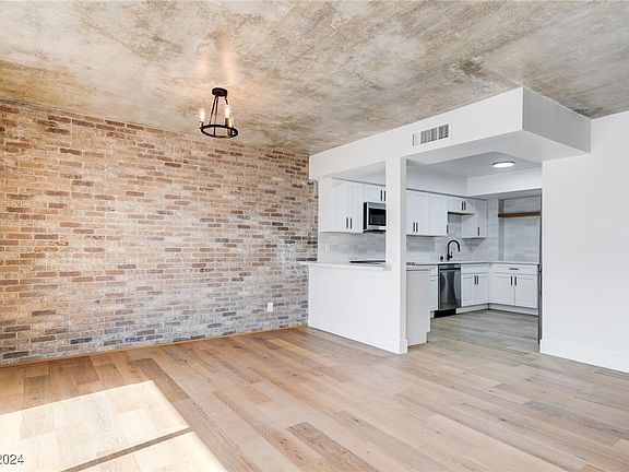 4th image of 205 E Harmon Ave APT 1009