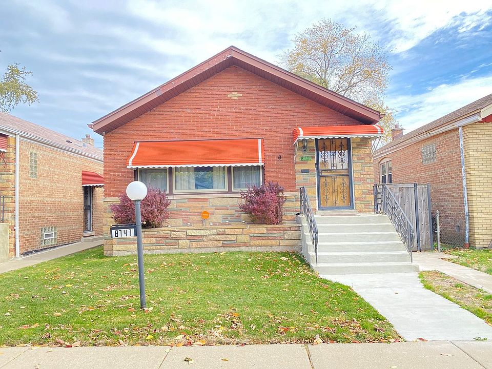 1st image of 8747 S Paxton Ave