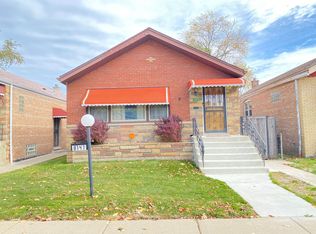 8747 S Paxton Ave, Chicago, IL 60617