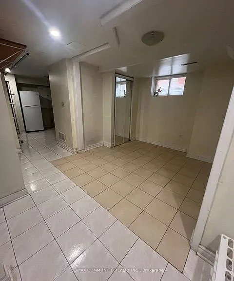 39 Briarglen Ct #BASEMENT — Photo 1