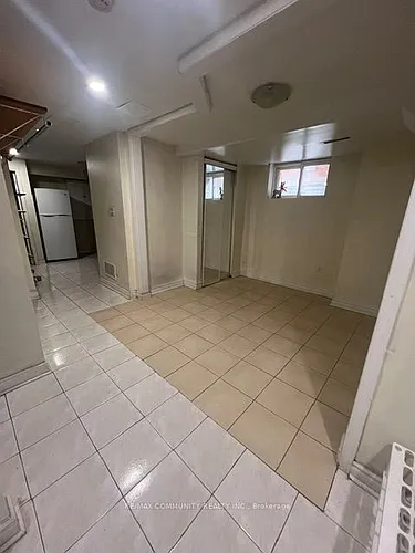 39 Briarglen Ct #BASEMENT Photo 1