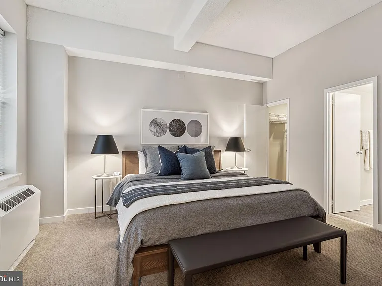 875 Sansom St #1009 — Photo 12