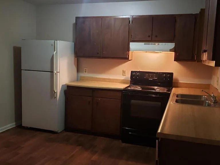 5742 Aftonshire Dr — Photo 2