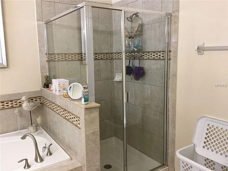4304 Summer Breeze Way — Photo 32