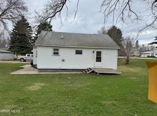 408 Redbird Ave, Hayti, SD 57241