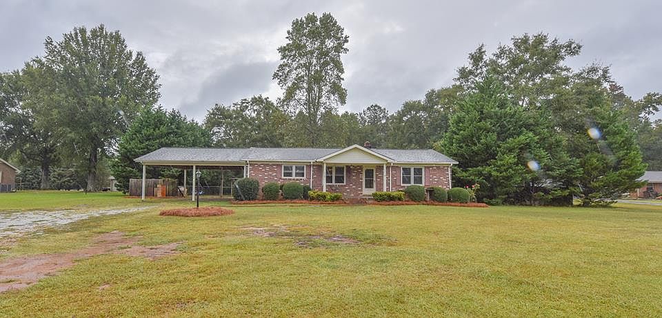 1st image of 560 Noble Dr