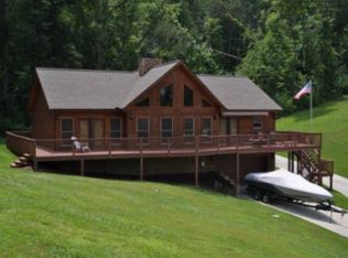 221 Red Oak Cir, Caryville, TN 37714