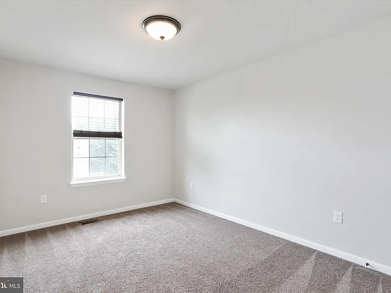 20 Delano Dr — Photo 21