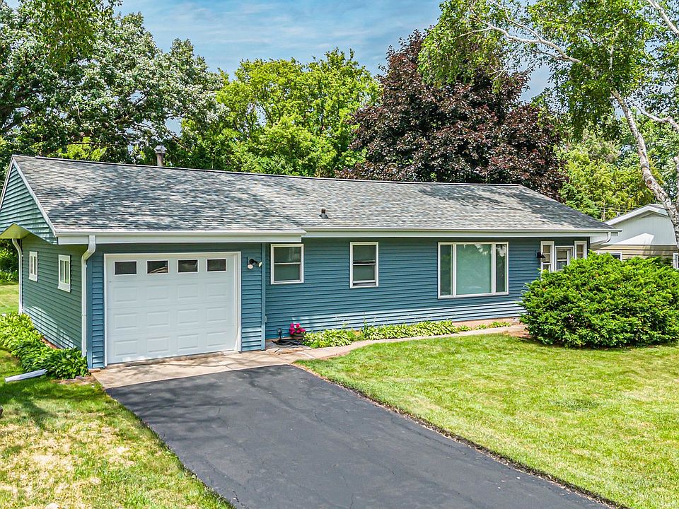 1st image of 52 Myrna Jane Dr