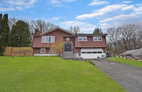 15 Inwood Dr Photo 1