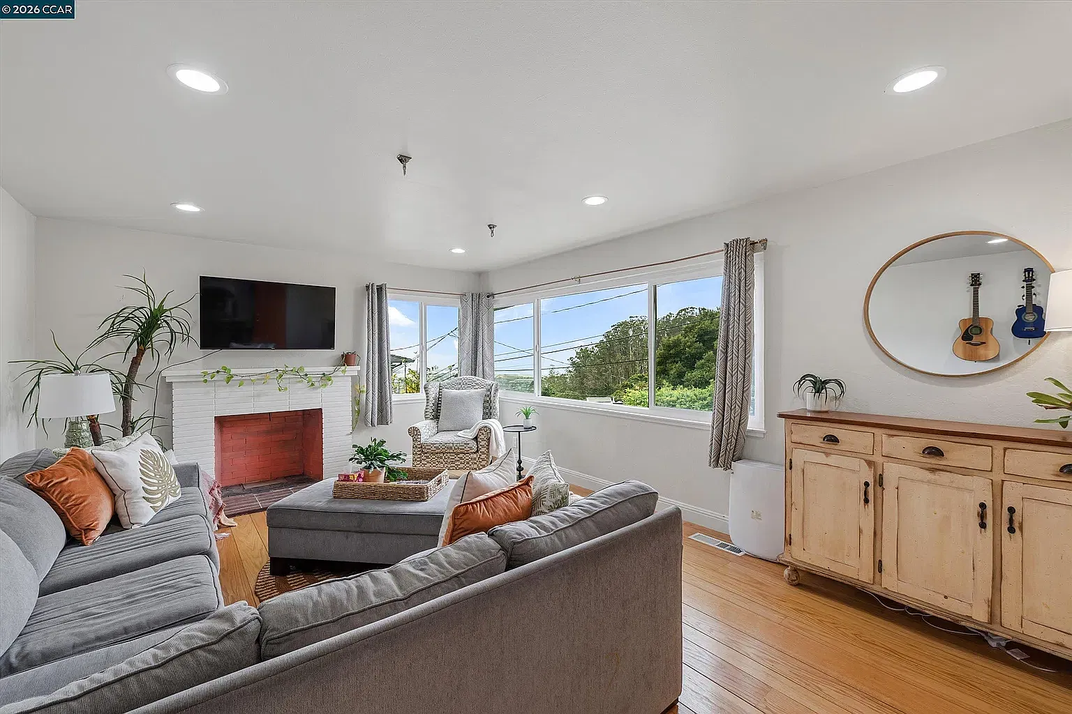 3 bed, 1336 sqft, $5,000 — Photo 3