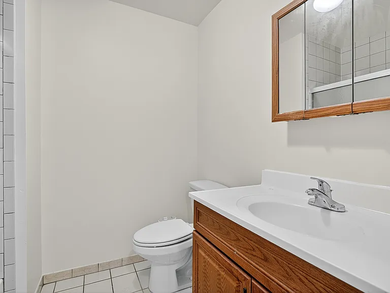 802 Jesse Way — Photo 6