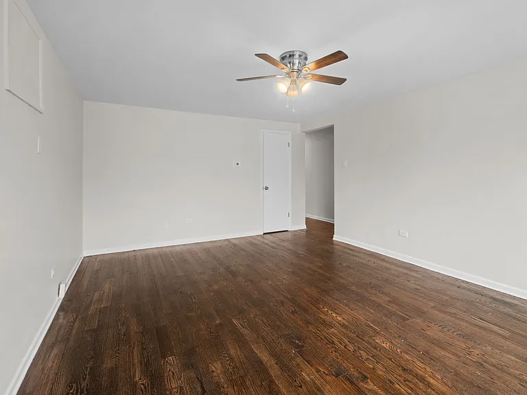 2511 W 111th St #3W-6 — Photo 5