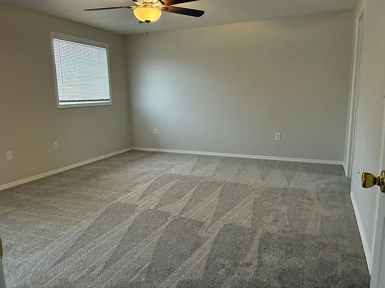 17015 NE 31st Way — Photo 6