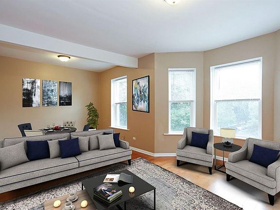 3rd image of 1327 W Foster Ave #2
