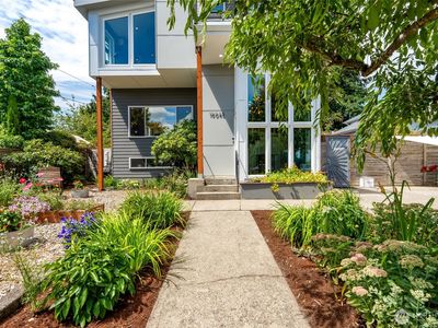 10045 9th Avenue SW, Seattle, WA, 98146