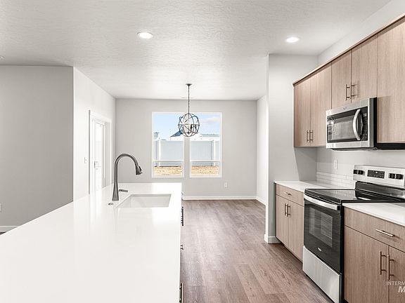 6th image of this home