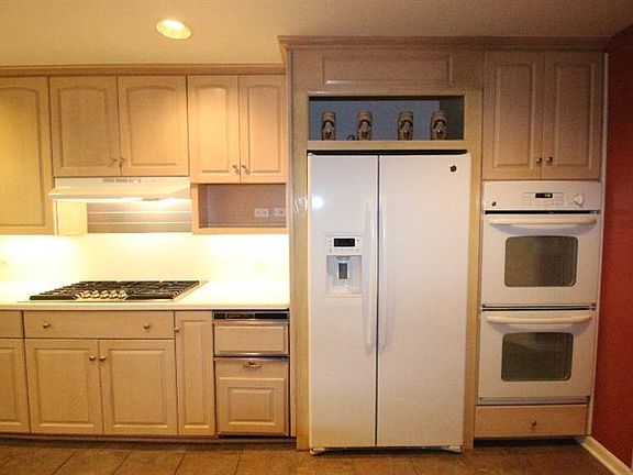 3rd image of 3720 W 89th Ct