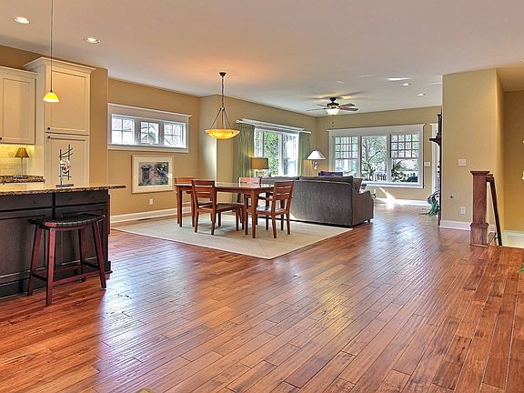 3rd image of 1712 Briam Cir