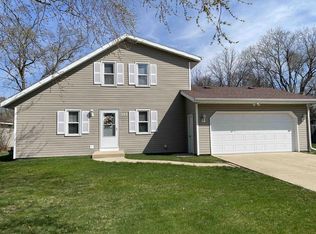 725 Jeannie Ln, Beloit, WI 53511