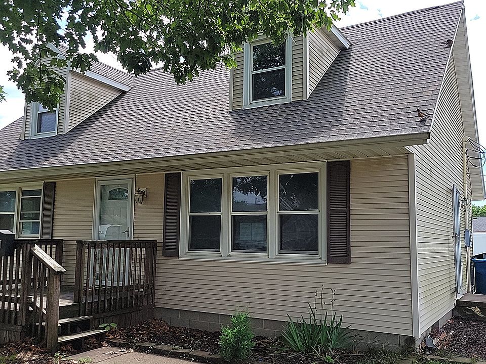 1st image of 1427 Woods Ave