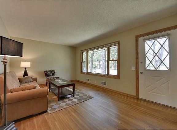 4th image of 3001 County Road H W