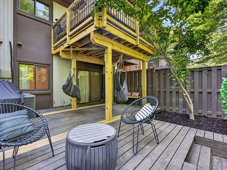 2190 Cartwright Pl — Photo 48