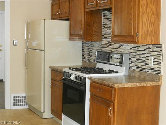3rd image of 23477 Clifford Dr