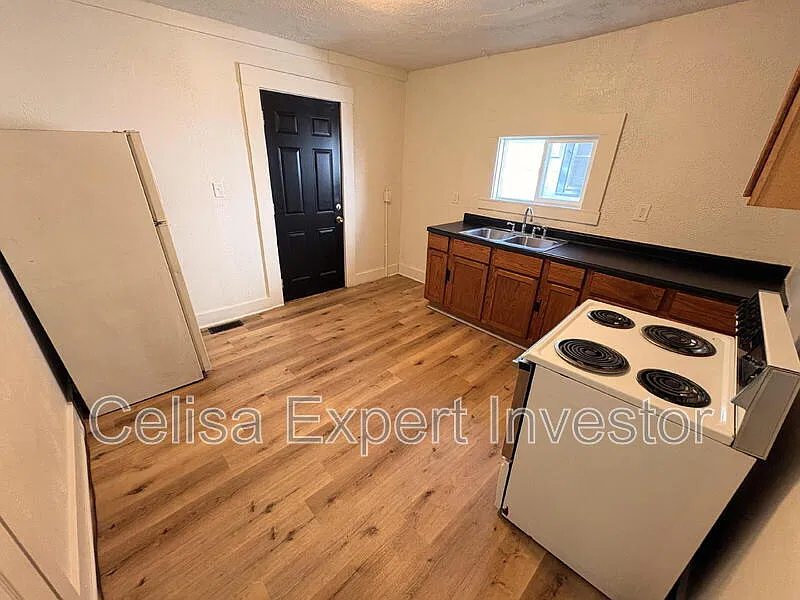 2 bed, 1.0 bath, 1152 sqft, $975 — Photo 4