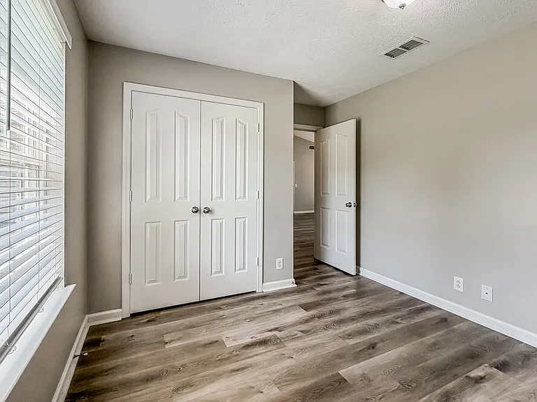 2116 Cason Trl — Photo 12