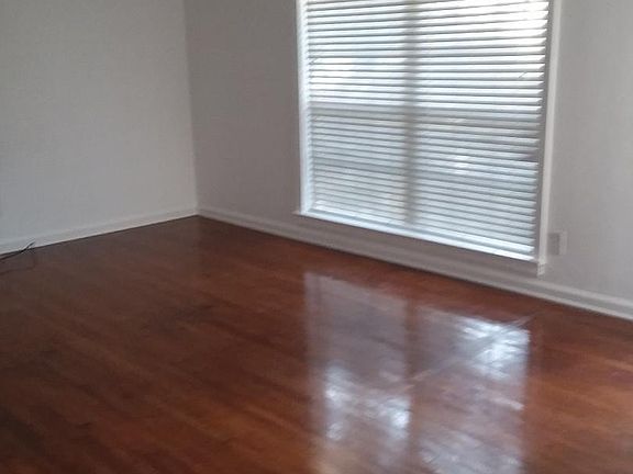 4th image of 22 Gilmore Dr