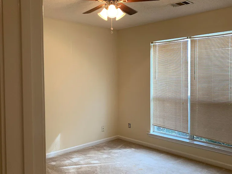 414 Summer Hill Cir — Photo 8