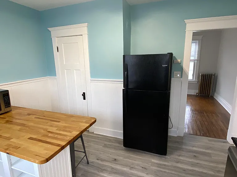 140 Elmwood Ave #2 — Photo 4