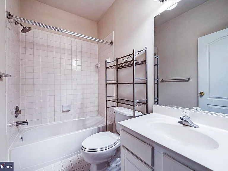 12004 Grenshaw Dr — Photo 19