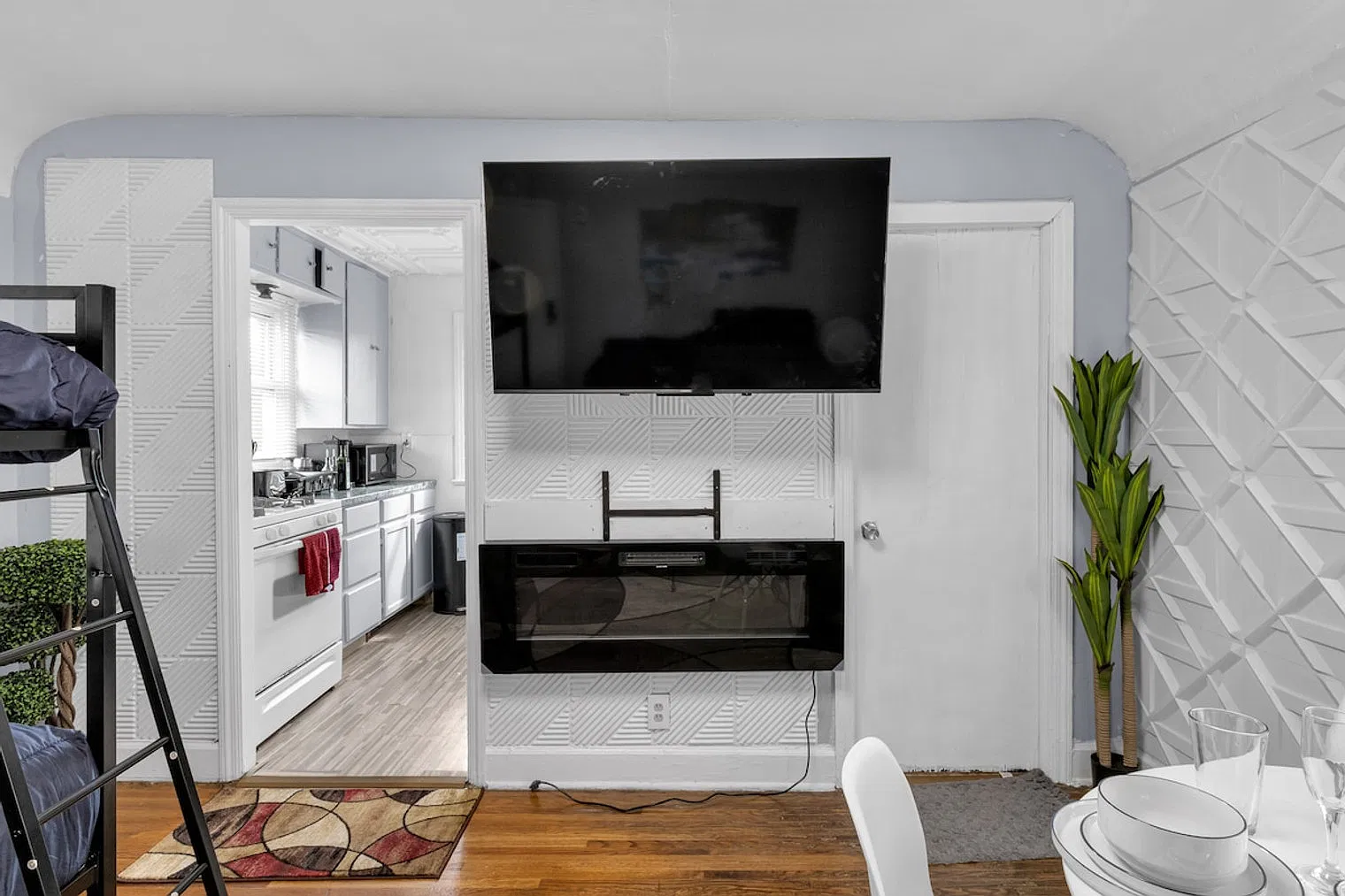 1 bed, 1.0 bath, $2,829 — Photo 2