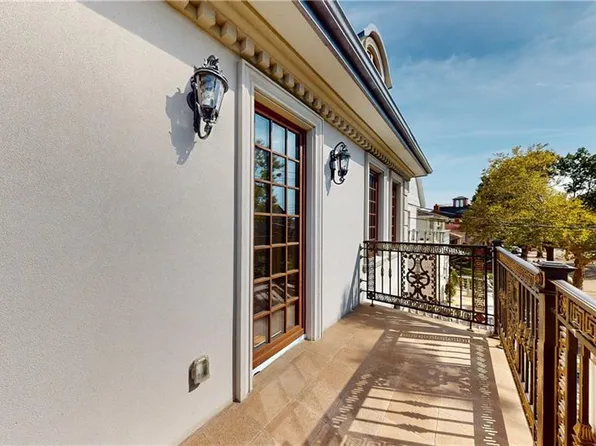 2317 East 63rd Street image 6 of 33