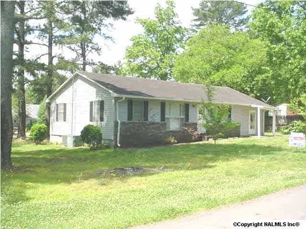 508 Clay St, Albertville, AL 35950