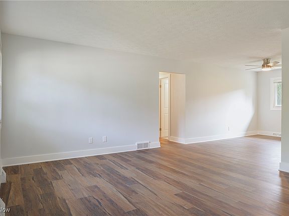 4th image of 1151 Mulberry Ln