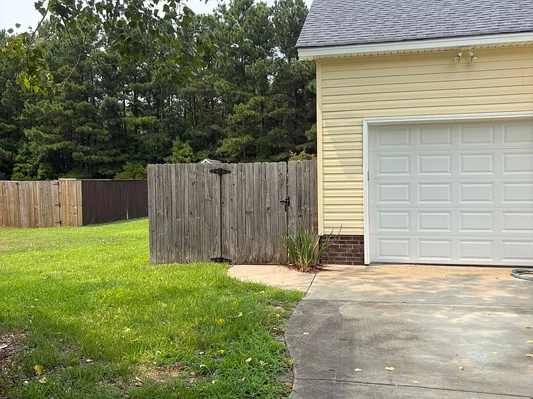 124 Deerfield Ln — Photo 41