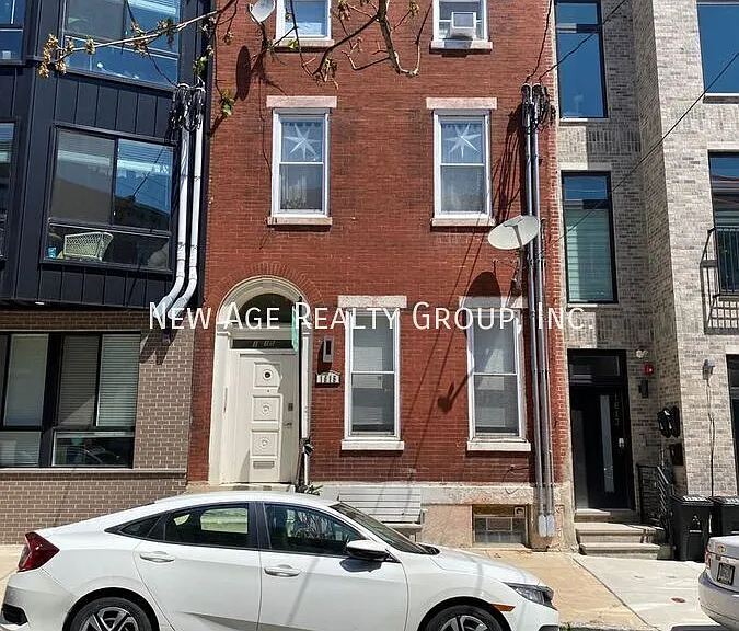 1615 Brown St #2R — Photo 1