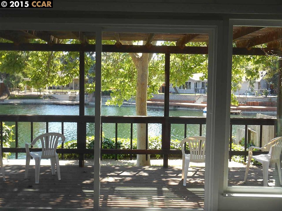 1st image of 112 E Lake Dr