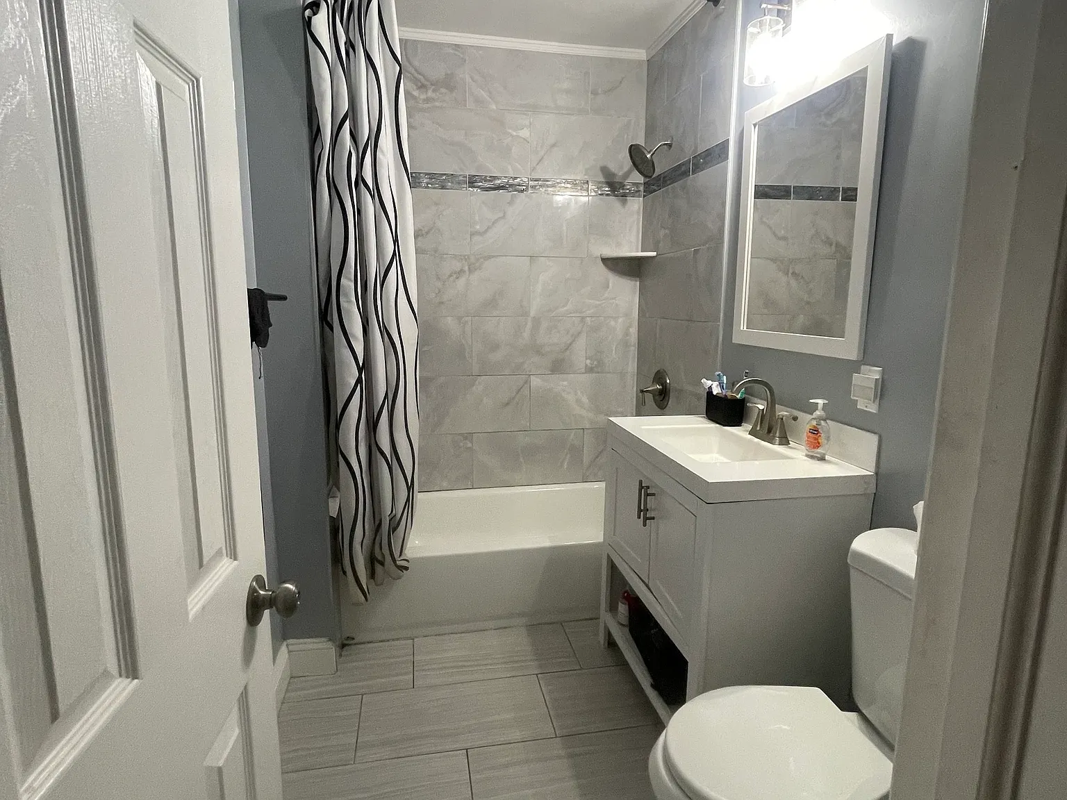 2 bed, 1.0 bath, 1000 sqft, $2,300 — Photo 3
