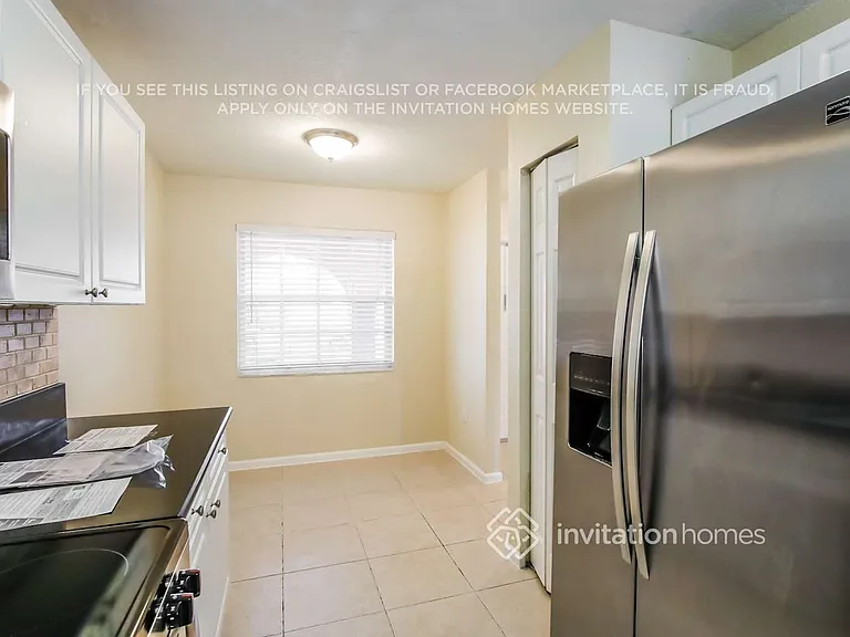 9337 NW 55th St — Photo 7