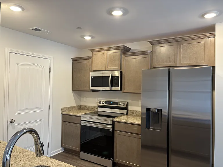 208 Watershed Ct — Photo 9