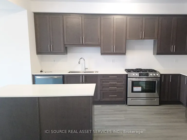 4 Bellhouse Ave — Photo 2
