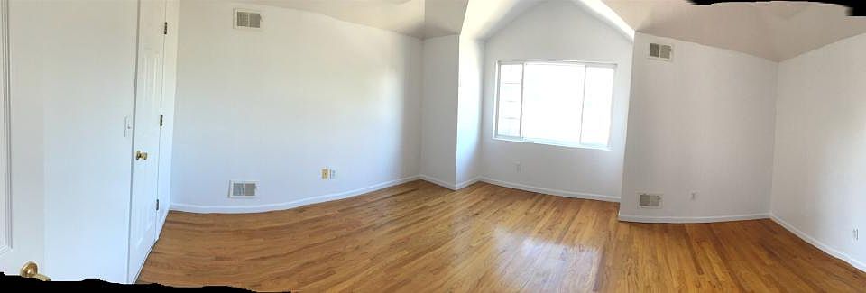 1st image of 110 Coursen Pl