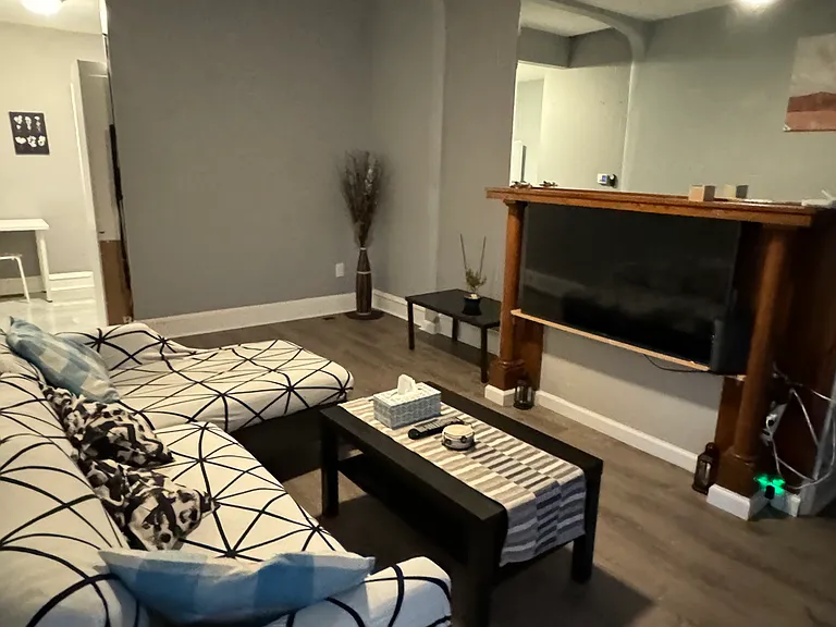 4812 Oxford Ave #1 — Photo 4