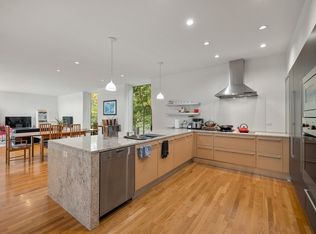 35 Thornberry Rd, Winchester, MA 01890