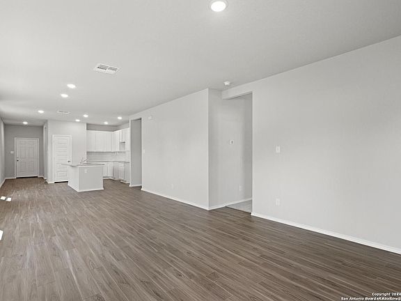 3rd image of 2425 Dino Dr